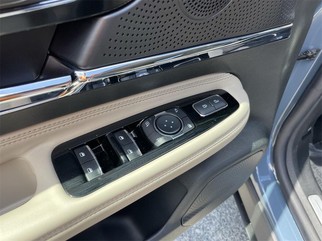 new 2025 Lincoln Corsair car, priced at $46,695
