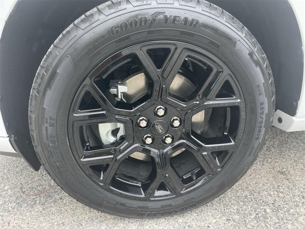 new 2025 Ford Maverick car, priced at $36,404