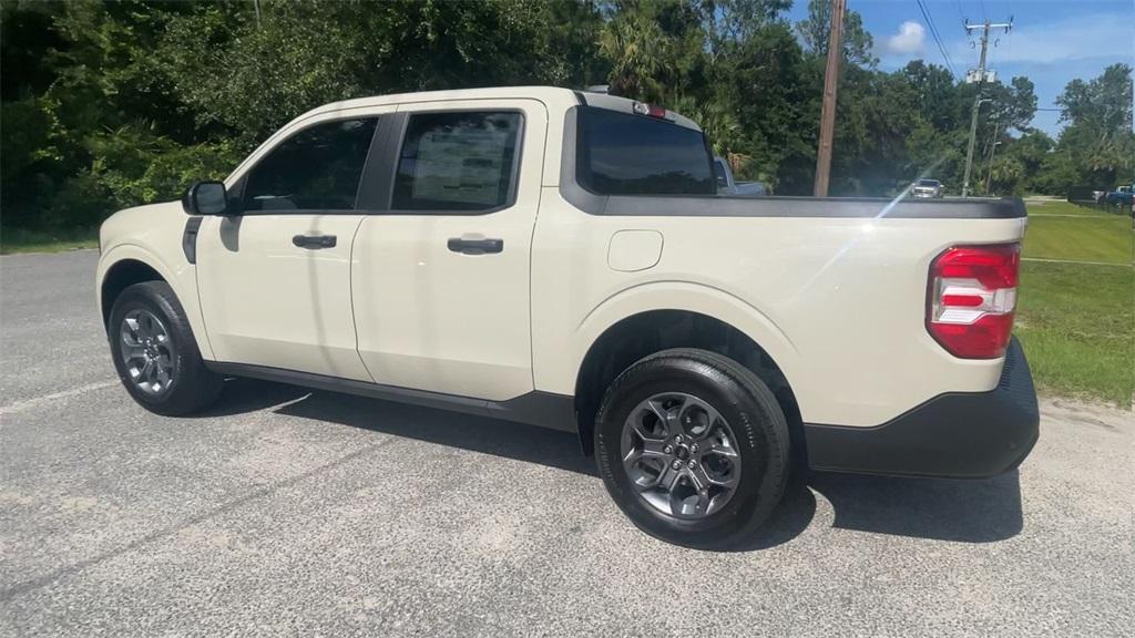 new 2025 Ford Maverick car, priced at $34,282
