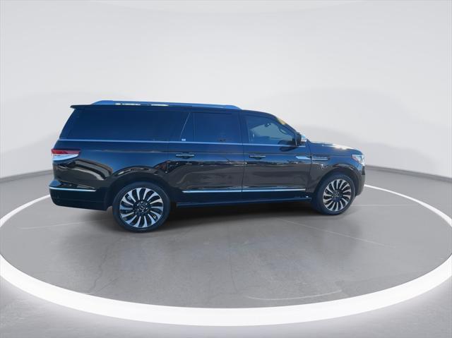 used 2022 Lincoln Navigator car, priced at $57,888