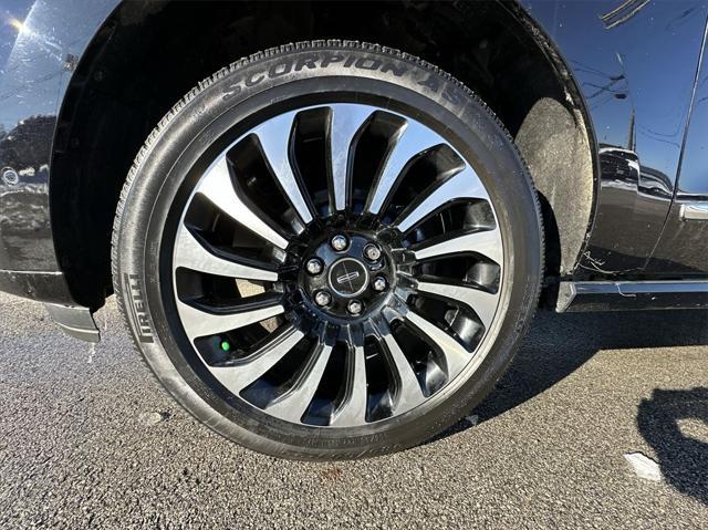 used 2022 Lincoln Navigator car, priced at $57,888