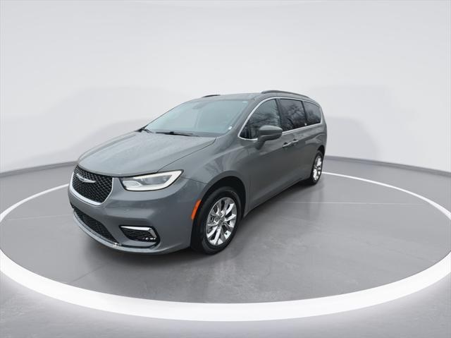 used 2022 Chrysler Pacifica car, priced at $34,888