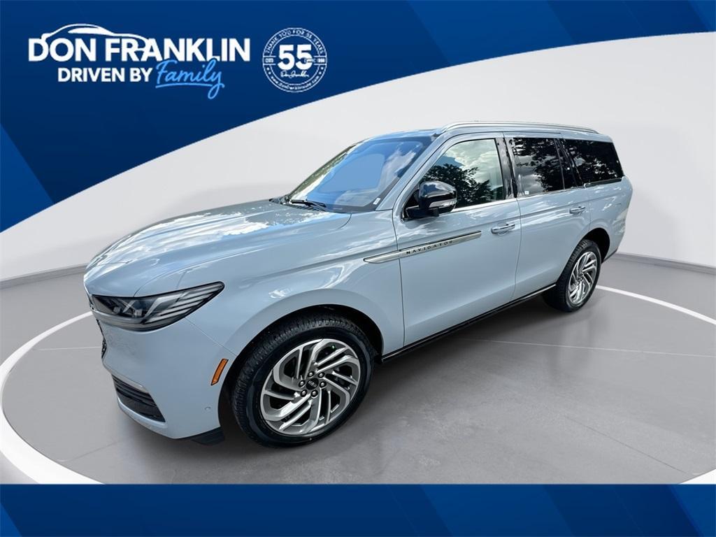 new 2025 Lincoln Navigator car, priced at $99,977