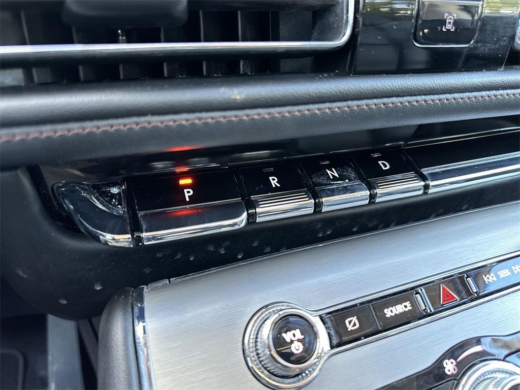 used 2022 Lincoln Aviator car, priced at $43,567