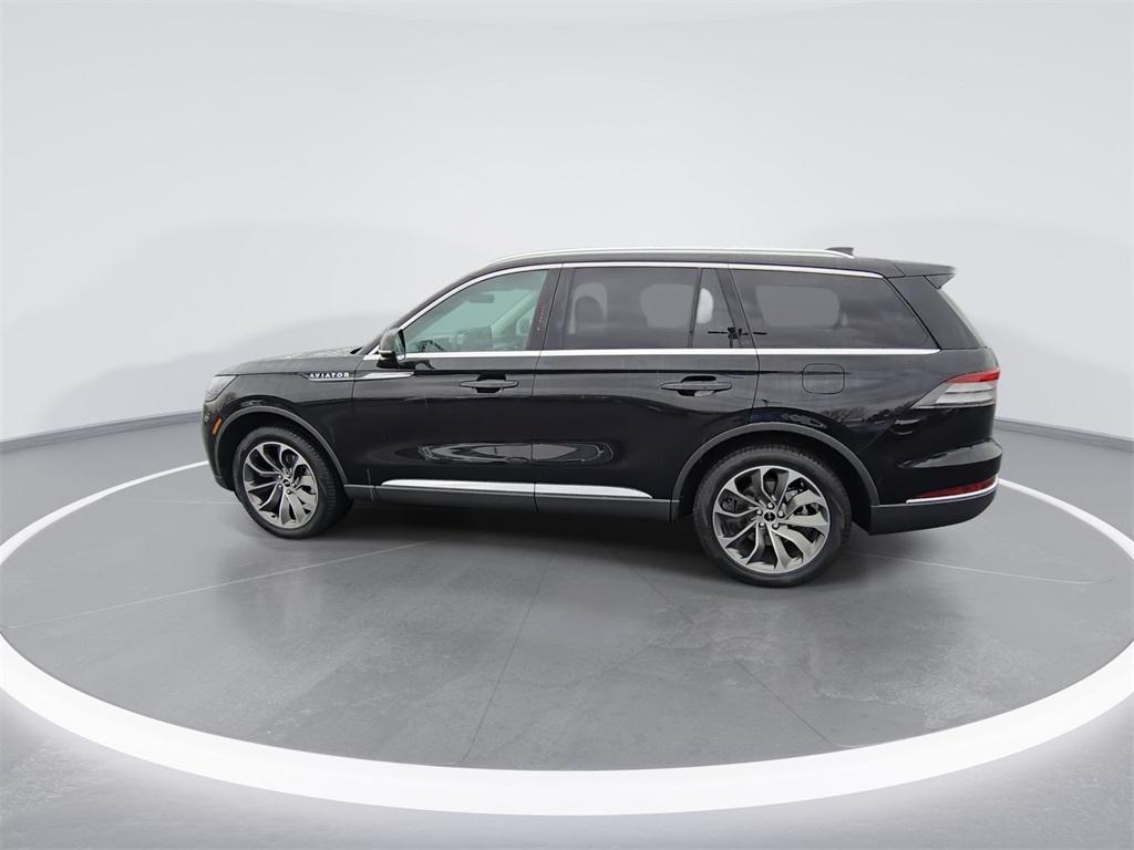 used 2025 Lincoln Aviator car, priced at $64,462