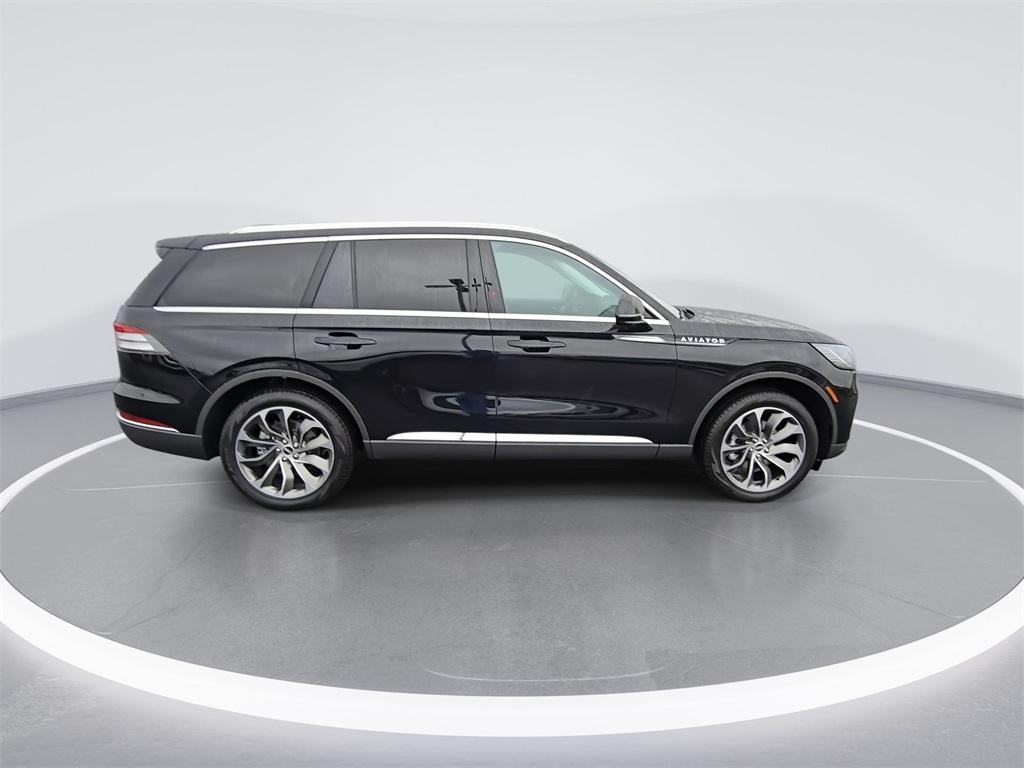 used 2025 Lincoln Aviator car, priced at $64,462