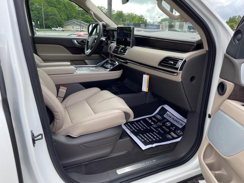 new 2024 Lincoln Navigator car, priced at $103,303