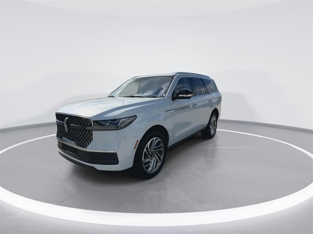 new 2025 Lincoln Navigator car, priced at $102,527