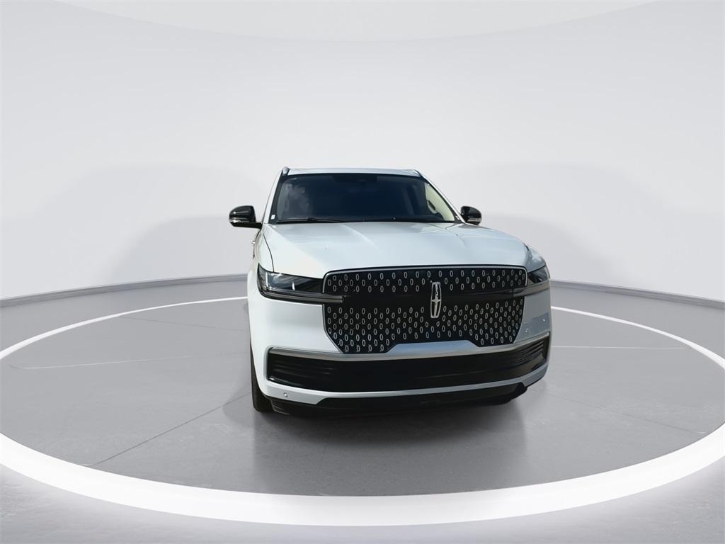 new 2025 Lincoln Navigator car, priced at $102,527