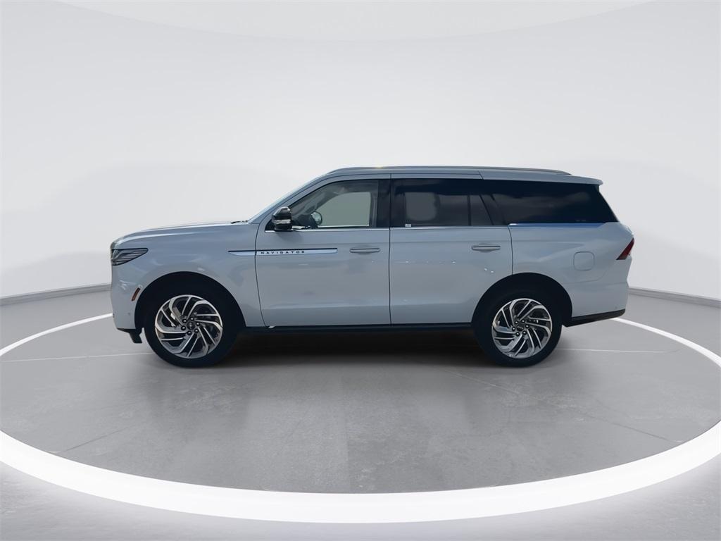 new 2025 Lincoln Navigator car, priced at $102,527