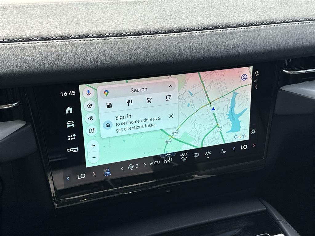 new 2025 Lincoln Navigator car, priced at $102,527