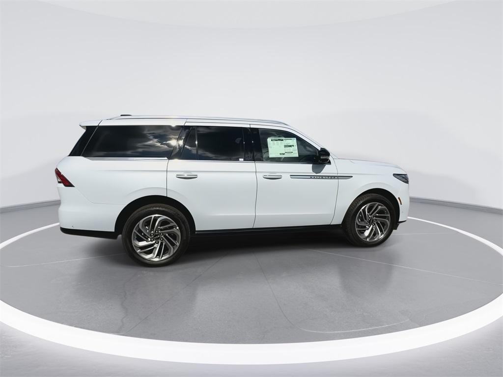 new 2025 Lincoln Navigator car, priced at $102,527