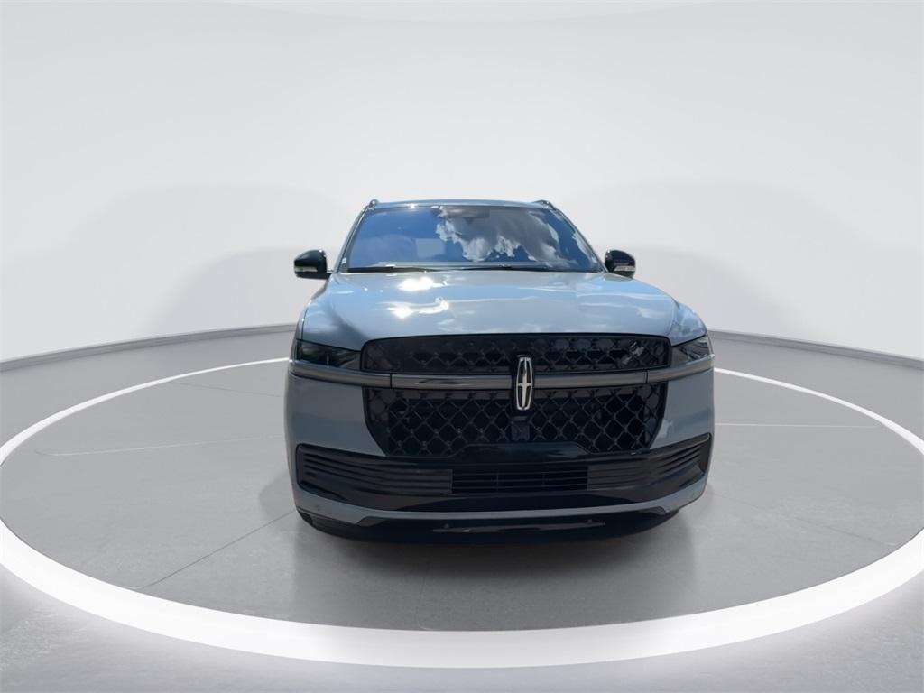 new 2025 Lincoln Navigator car, priced at $102,957