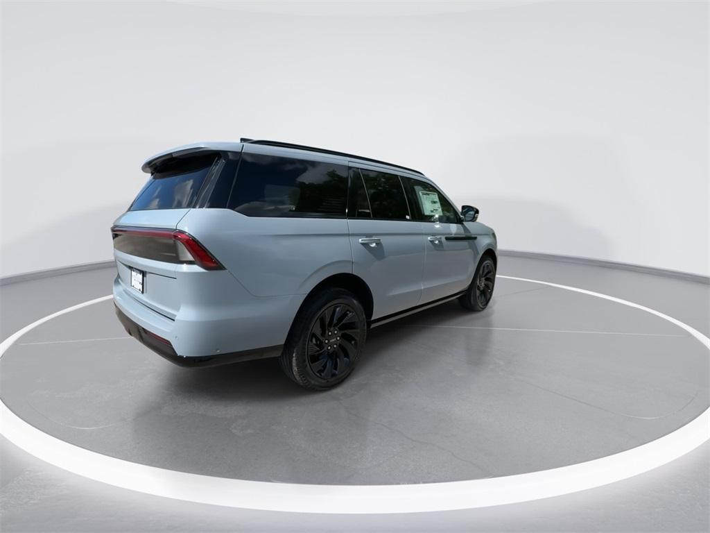 new 2025 Lincoln Navigator car, priced at $102,957