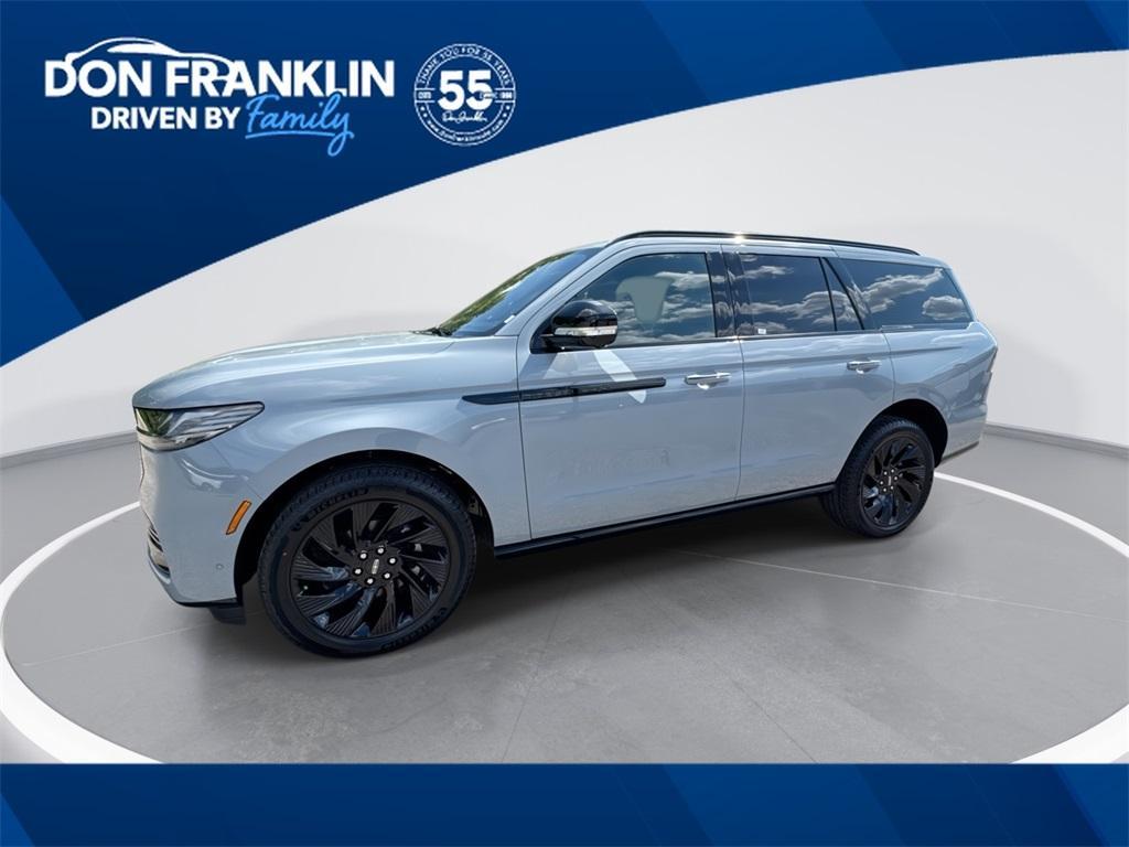 new 2025 Lincoln Navigator car, priced at $102,957