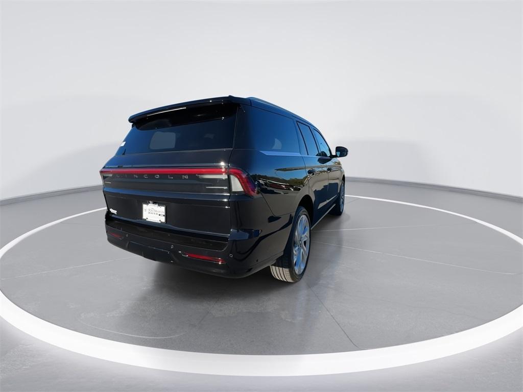 new 2025 Lincoln Navigator car, priced at $106,715