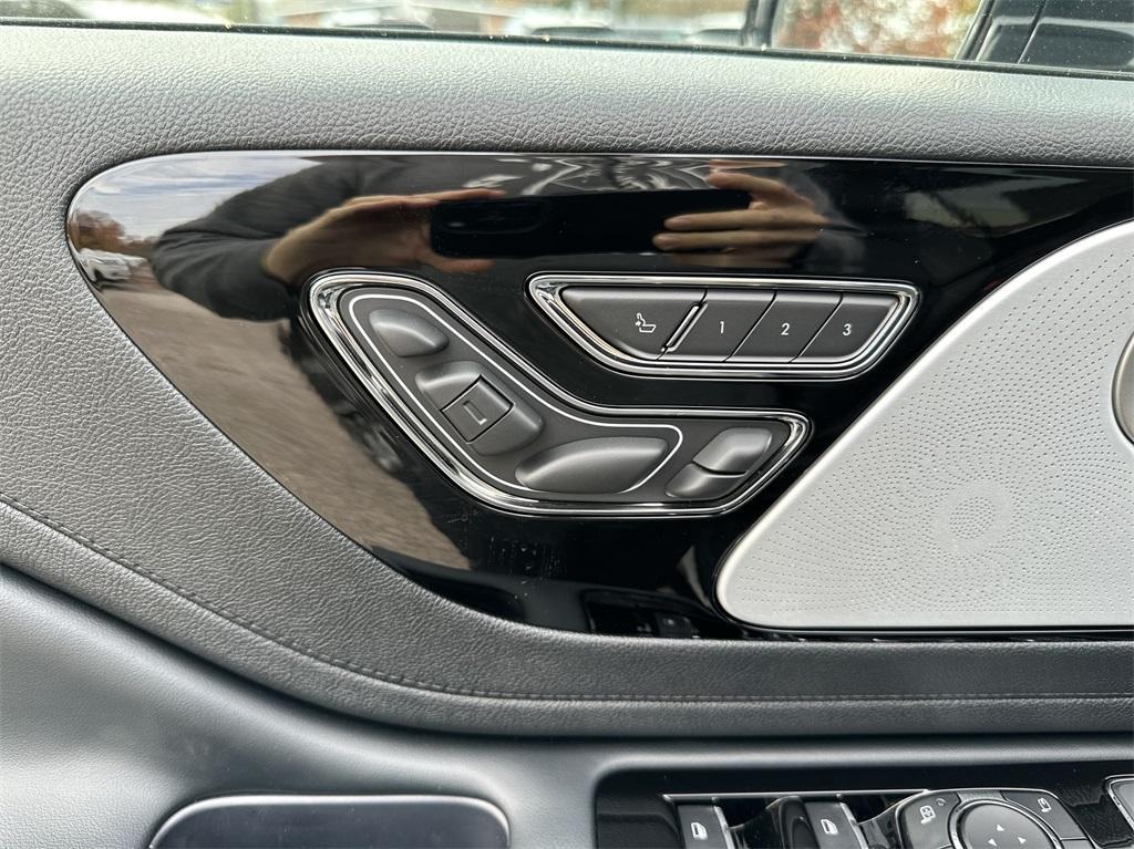 new 2025 Lincoln Aviator car, priced at $77,000