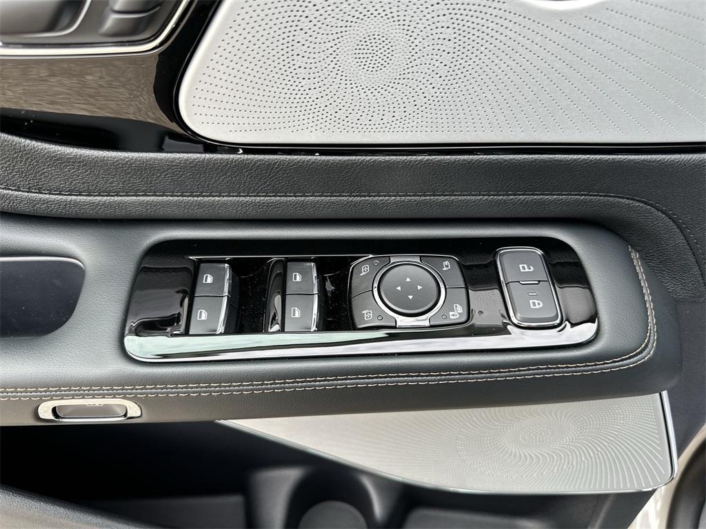 new 2025 Lincoln Aviator car, priced at $77,000