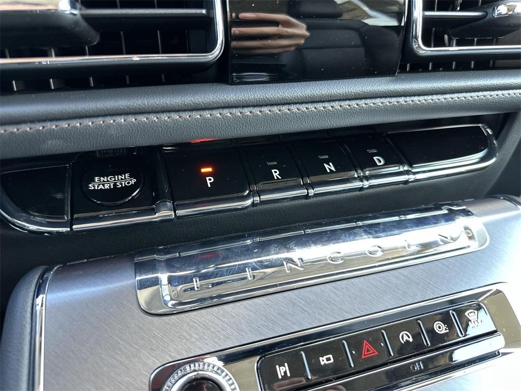 new 2025 Lincoln Aviator car, priced at $66,977