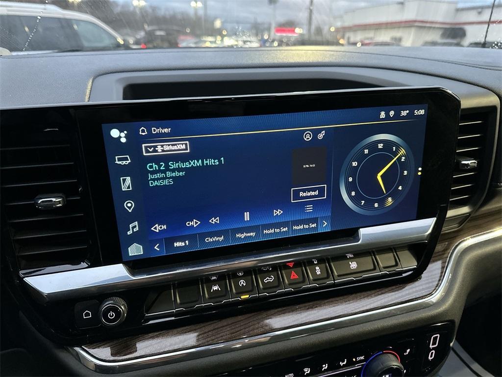 used 2024 Chevrolet Silverado 1500 car, priced at $40,860