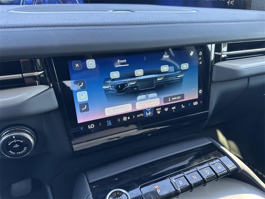 new 2025 Lincoln Navigator L car, priced at $102,797