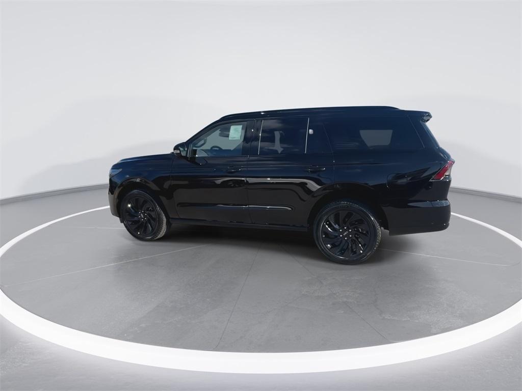 new 2025 Lincoln Navigator car, priced at $106,090