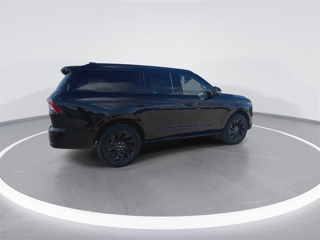 new 2025 Lincoln Navigator car, priced at $106,090