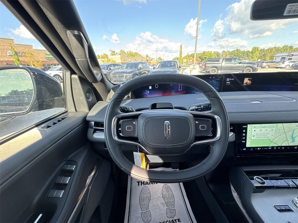 new 2025 Lincoln Navigator car, priced at $106,090