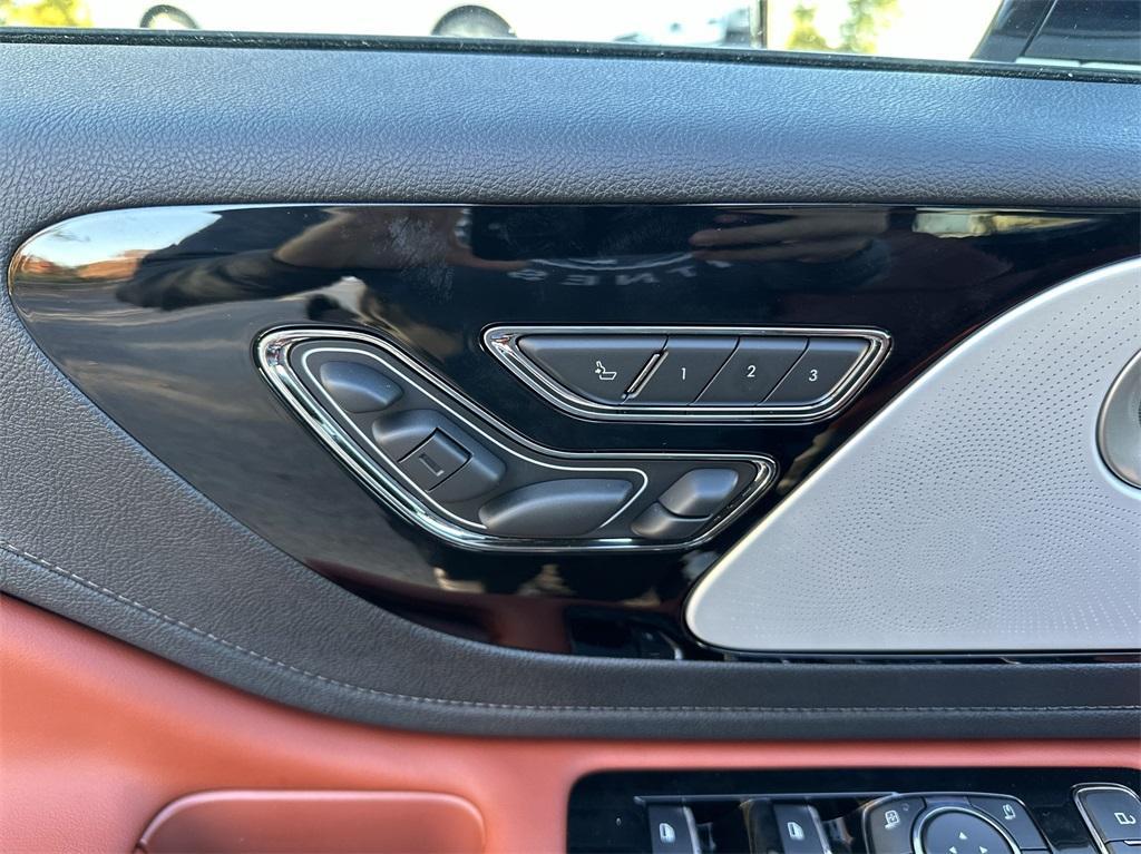 new 2025 Lincoln Aviator car, priced at $75,967