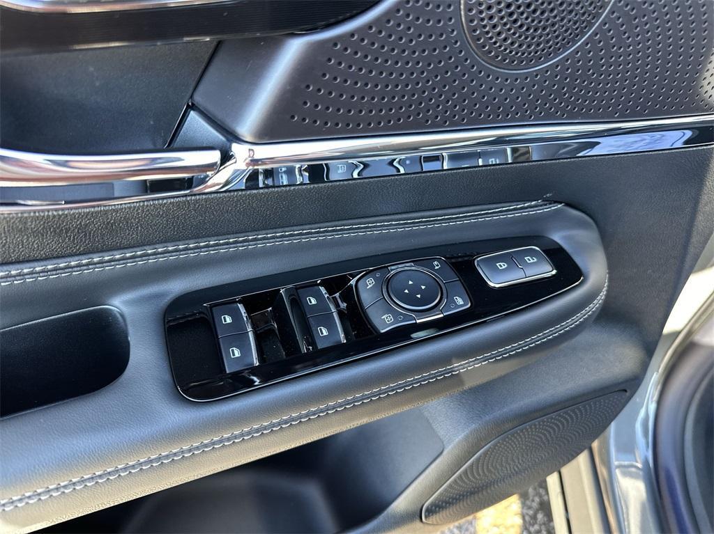 new 2025 Lincoln Corsair car, priced at $47,597