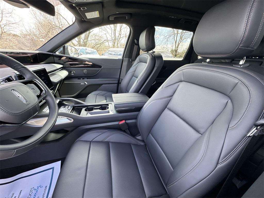 new 2025 Lincoln Nautilus car, priced at $59,997