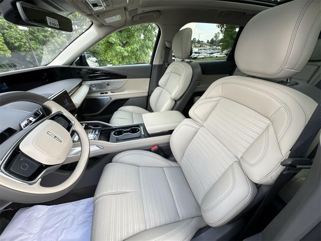 new 2025 Lincoln Nautilus car, priced at $69,031