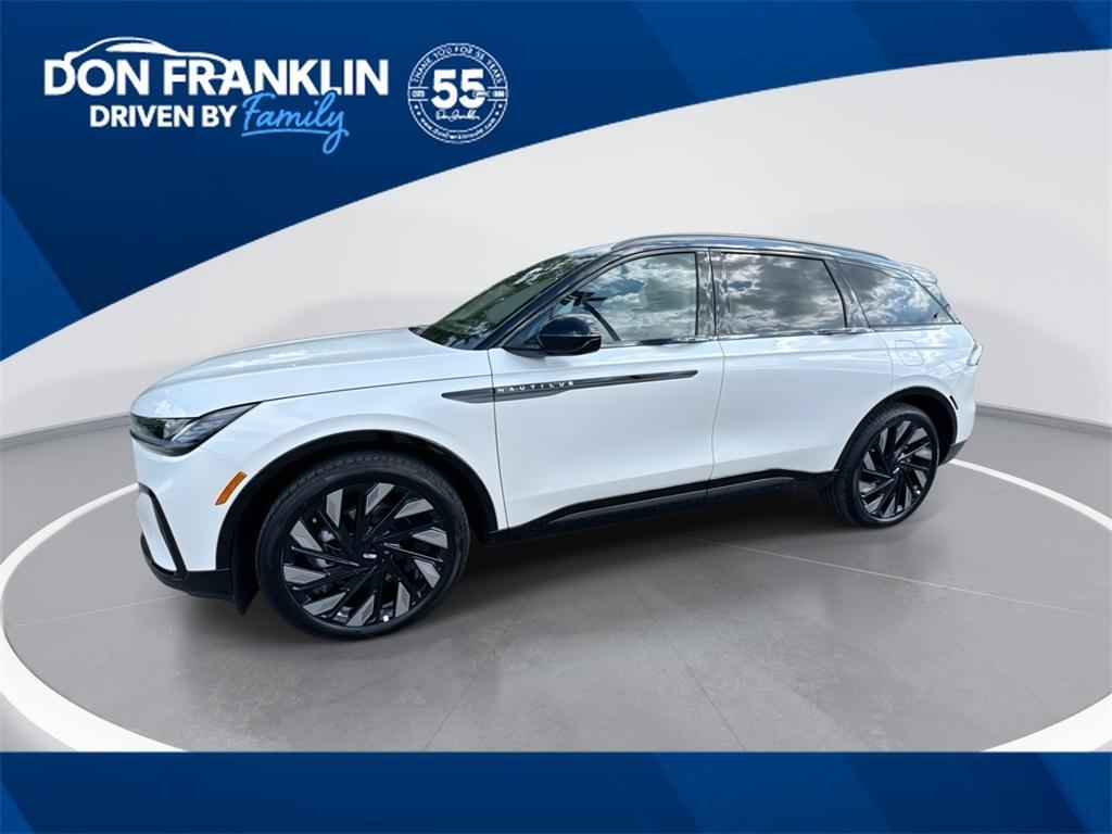 new 2025 Lincoln Nautilus car, priced at $69,031