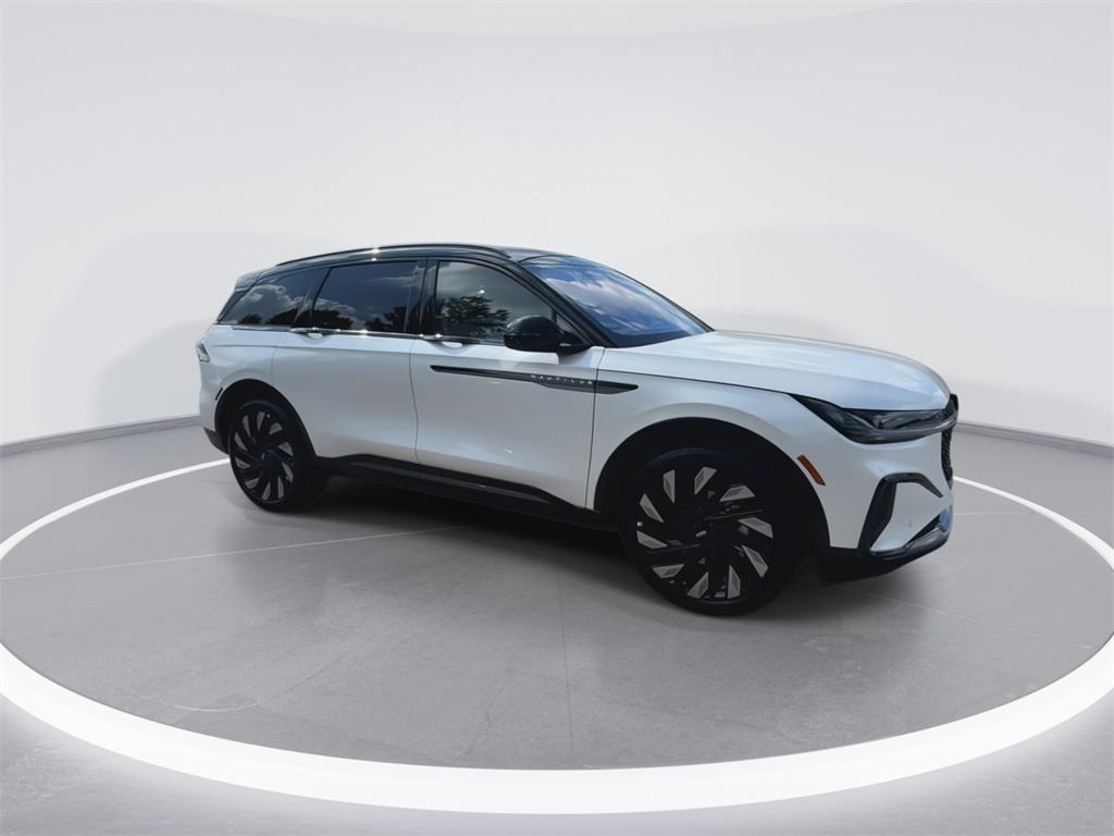 new 2025 Lincoln Nautilus car, priced at $69,031