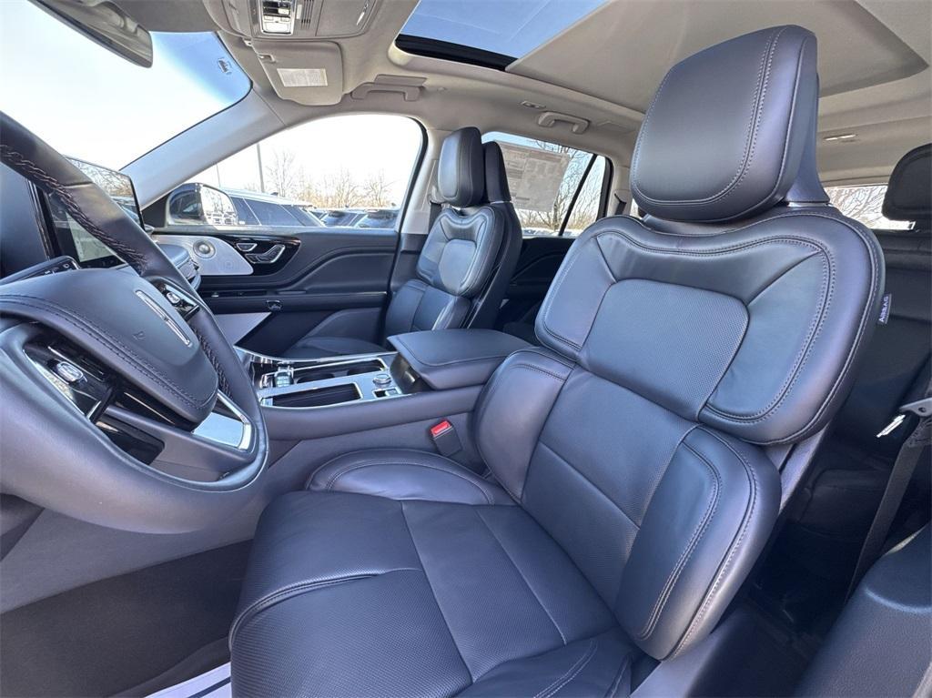 new 2025 Lincoln Aviator car, priced at $75,900