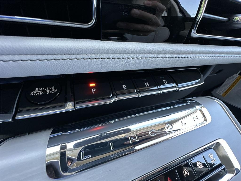 new 2025 Lincoln Aviator car, priced at $72,967