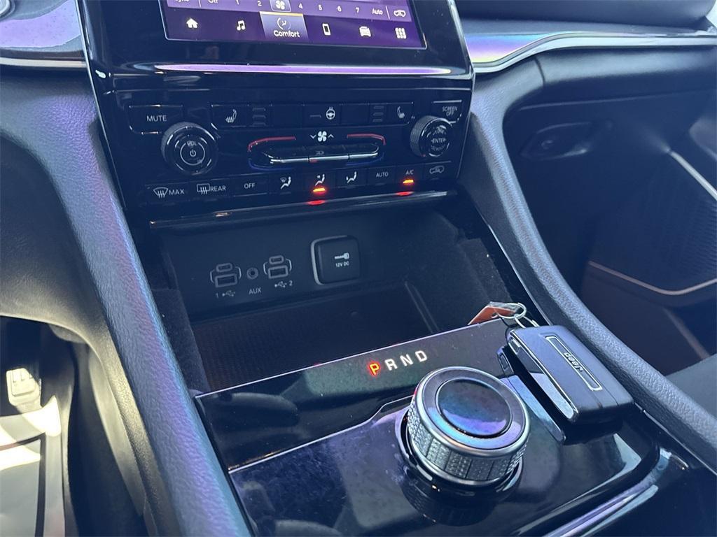 used 2022 Jeep Grand Cherokee car, priced at $26,399