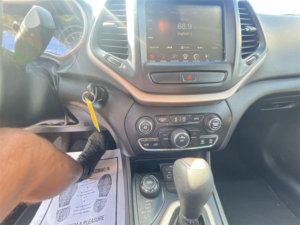 used 2017 Jeep Cherokee car, priced at $15,995