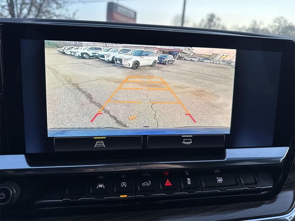 used 2024 Chevrolet Silverado 1500 car, priced at $39,860