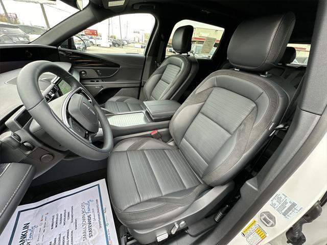 new 2025 Lincoln Nautilus car, priced at $66,355