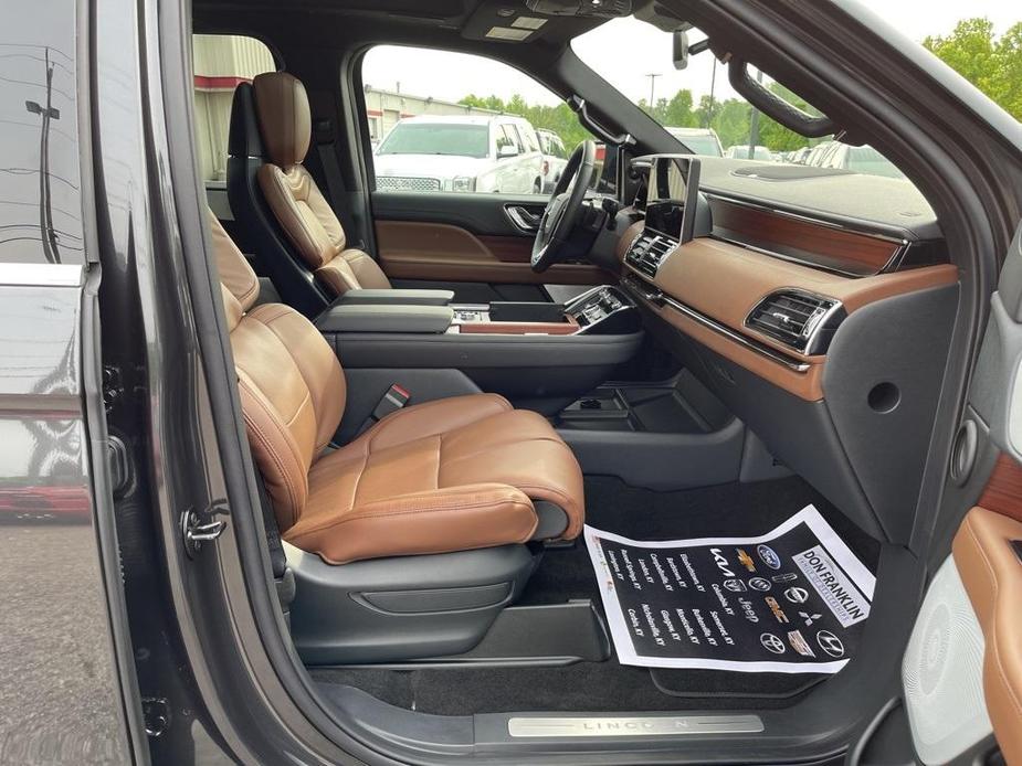 new 2024 Lincoln Navigator car, priced at $99,962