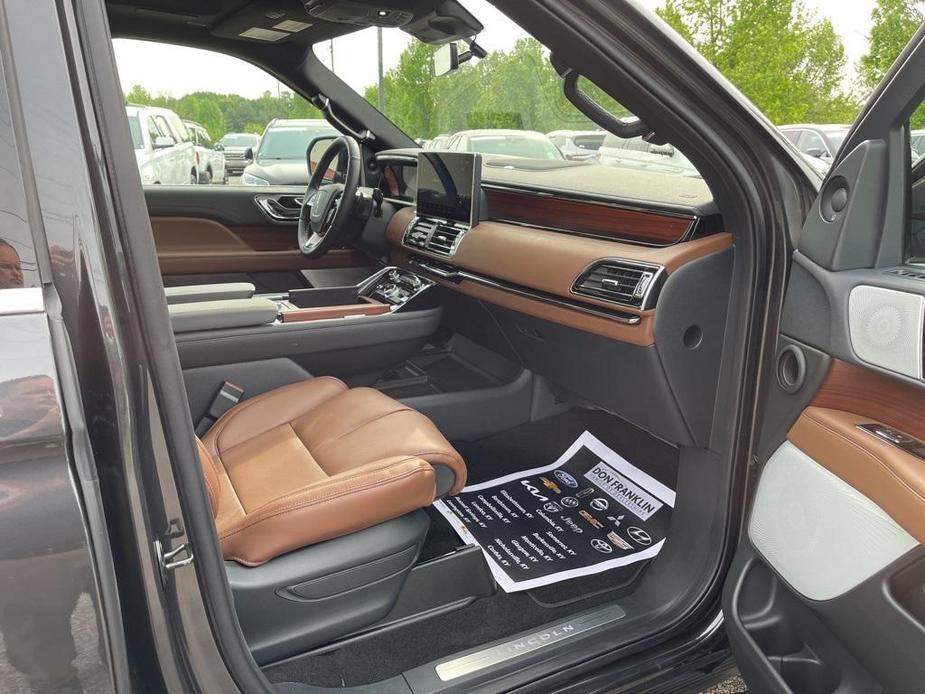 new 2024 Lincoln Navigator car, priced at $99,962