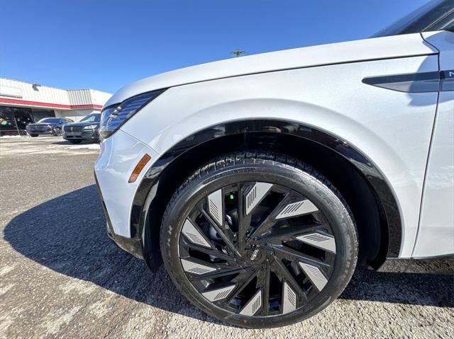 new 2025 Lincoln Nautilus car, priced at $68,461