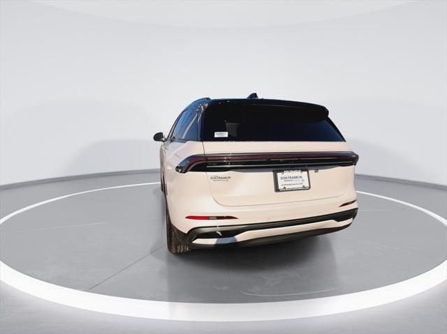 new 2025 Lincoln Nautilus car, priced at $68,461