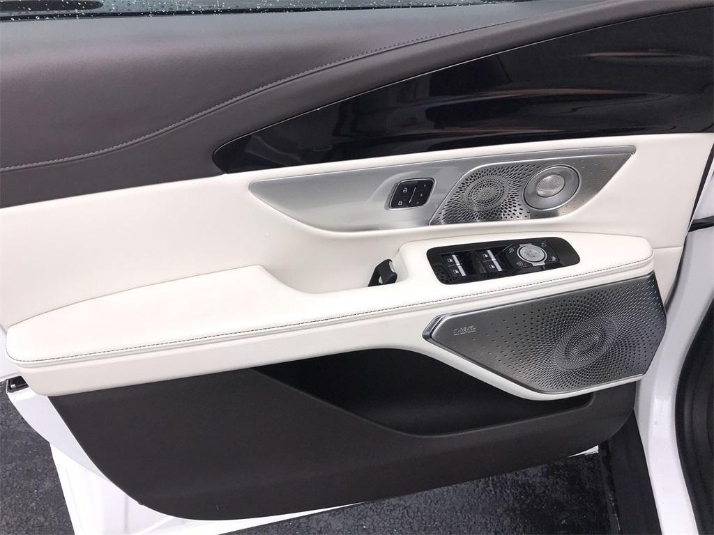 used 2024 Lincoln Nautilus car, priced at $64,716