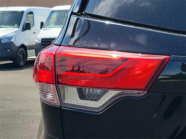 used 2018 Toyota Highlander car, priced at $22,497