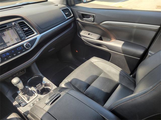 used 2018 Toyota Highlander car, priced at $22,497