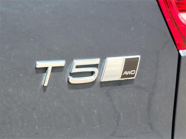 used 2020 Volvo XC40 car, priced at $24,997