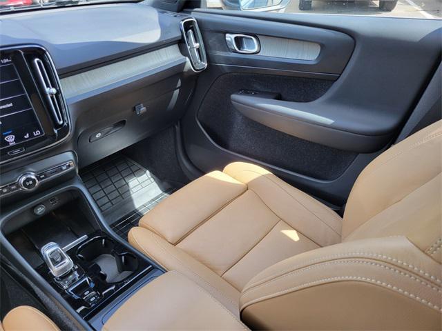used 2020 Volvo XC40 car, priced at $24,997