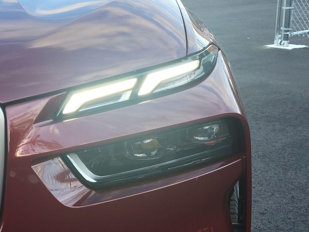 new 2026 BMW X7 car, priced at $92,835